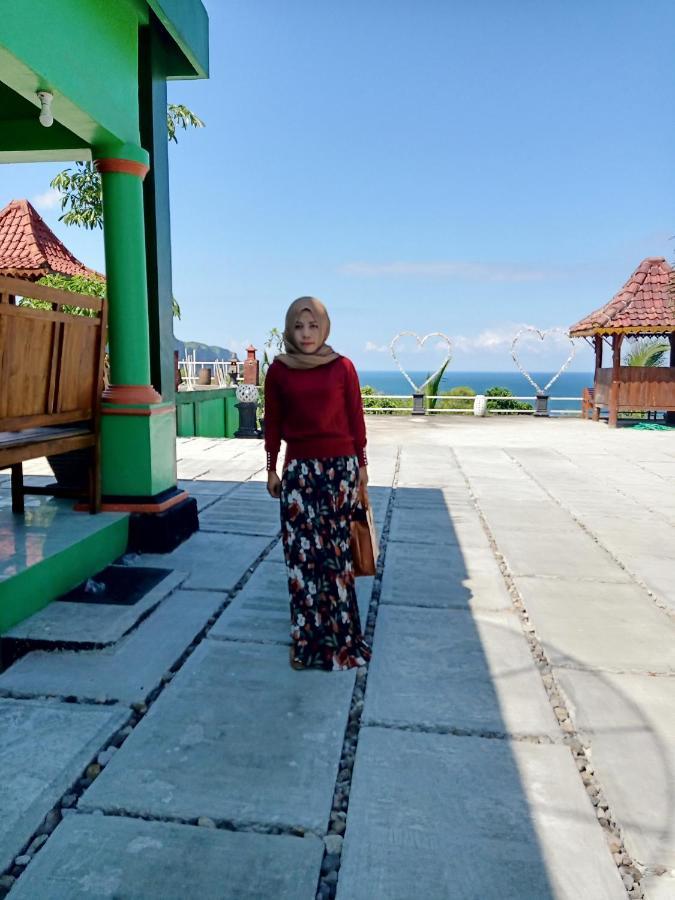 Losmen Kinasih Puncak & Gazebo Pandang Bantul Ngoại thất bức ảnh
