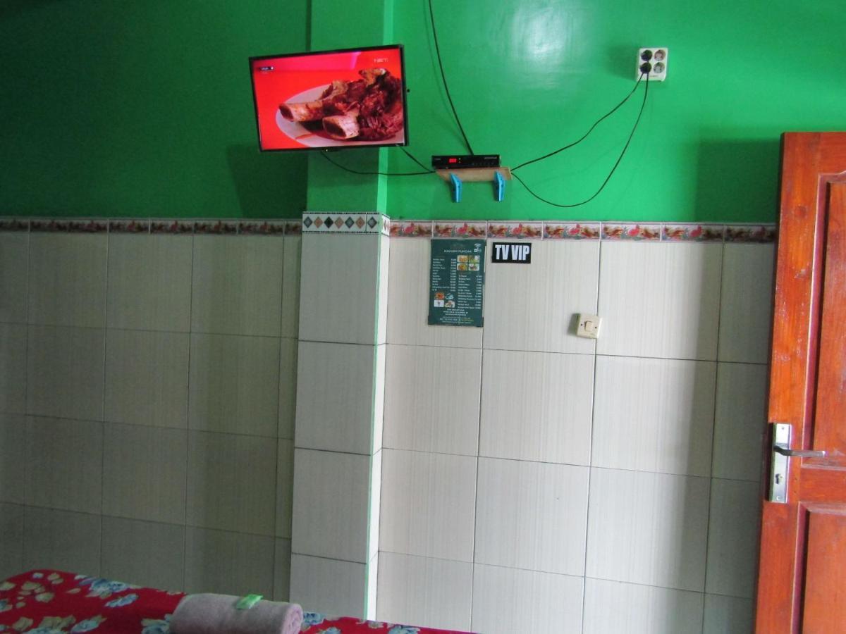 Losmen Kinasih Puncak & Gazebo Pandang Bantul Ngoại thất bức ảnh